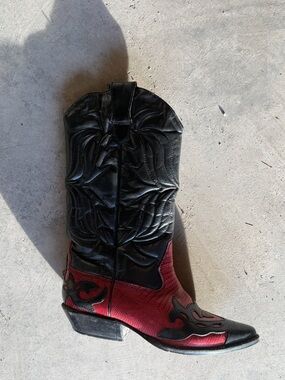 Women’s Black and Red Western Cowboy Boot